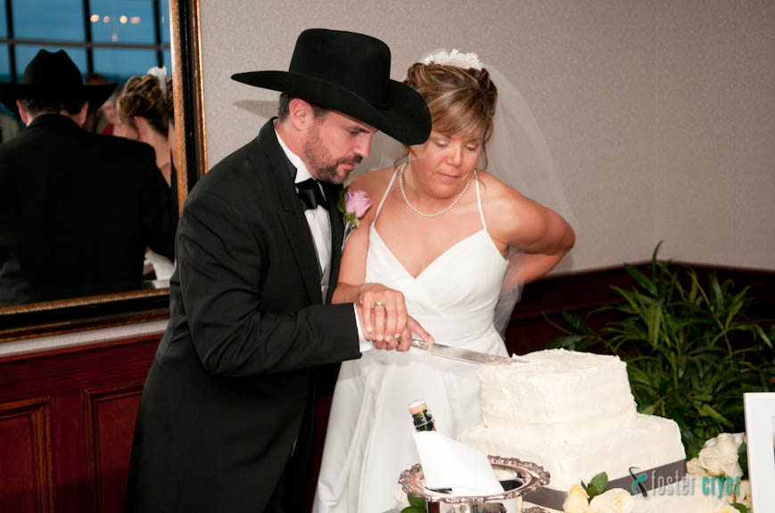 Tulsa Wedding Photographer - John & Heather