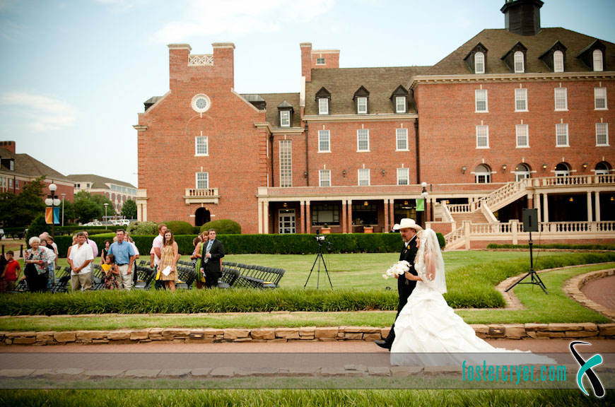 Stillwater Wedding Photographer: OSU Wedding - Bo + Briana (Stillwater, Oklahoma)